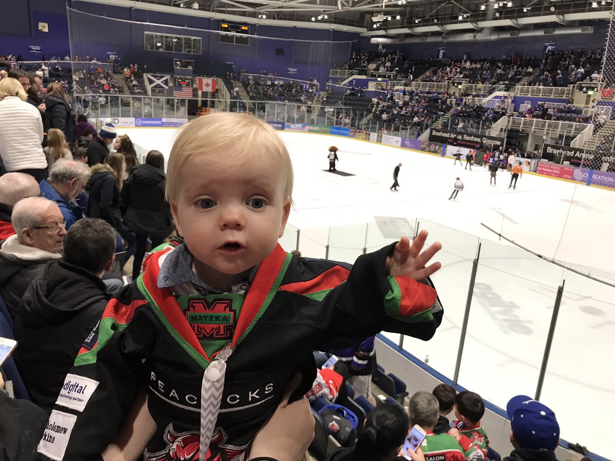 mrs_robinson_16's tweet photo. @cardiffdevils Max &amp; Isobel nominate their daddy @mrobbo24 because he saved them from being a Steelers fans like Mammy (who he’s working on) 😂🙈.He takes them to games all over the UK &amp; Europe. First games at 2 weeks old for us both. He gives the best cuddles too! 💙 #DevilsDad https://t.co/NOcjrmRpvL