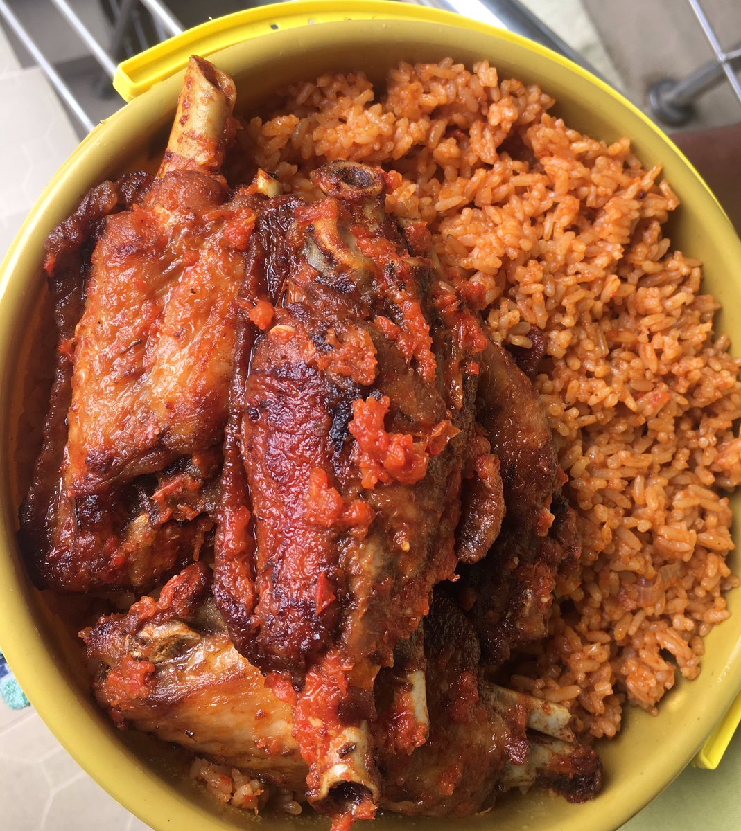 tolextoleri's tweet photo. Elevate your taste bud with our quality meals at your convenience. 

Our meals are freshly and carefully prepared to satisfy your cravings. 

We sell soup, stew and sauces in bowls, packed food for office lunch and parties. 

Kindly send a dm to place an order 

call 08023938433 https://t.co/bxxce9Z3Bb