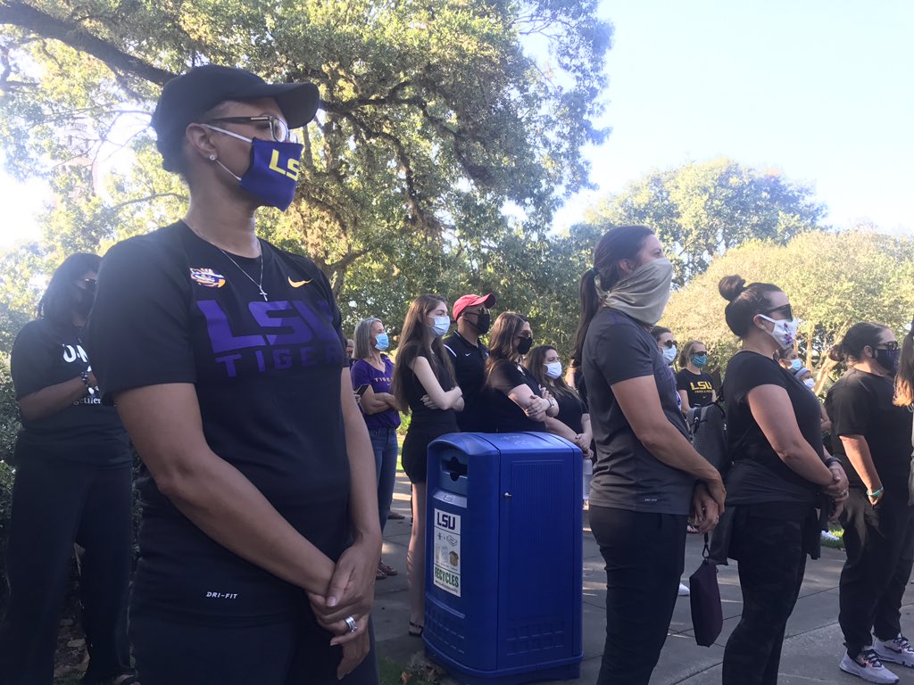 JacquesDoucet's tweet photo. Huge turnout on #LSU campus. #LSU and Southern joining forces for rally. @WAFB https://t.co/8FxJb08wmy