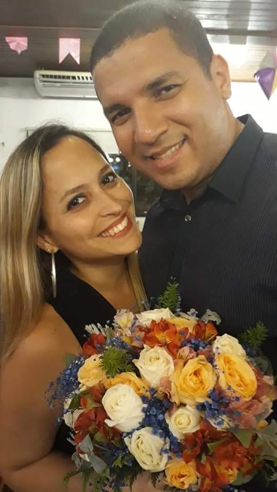 Hagatha15's tweet photo. @RoupaNova Meu eterno namorado! Te amo, marido! Juntinhos assistindo a melhor Live de todas!

#AForçaDoAmorBrahmaLive
#DiaDosNamoradosBrahmaLive
#AForçaDoAmor https://t.co/Ah8V2RyrLu