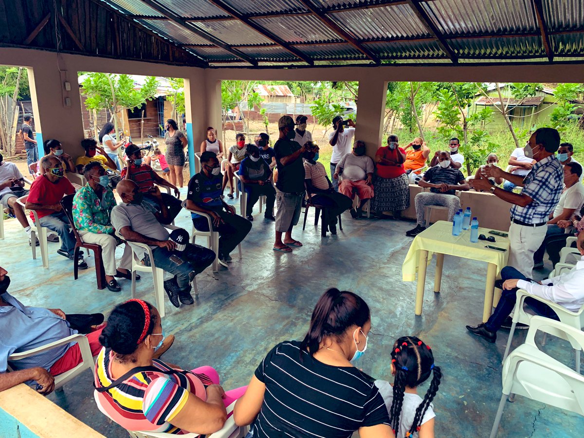 Continuamos en Villa Verde, Altos de Hatico en La Vega, conformando el equipo de apoyo de la zona oeste con el proyecto @Gonzalo2020RD y <a href="/EuclidesLaVega/">Euclides Sánchez</a>, juntos venceremos. <a href="/JoseRPeraltaF/">José Ramón Peralta F</a> <a href="/DaniloMedina/">Danilo Medina</a> <a href="/Jcesarcorrea/">Julio Cesar Correa</a> <a href="/arqisaacpolanco/">isaac polanco</a>