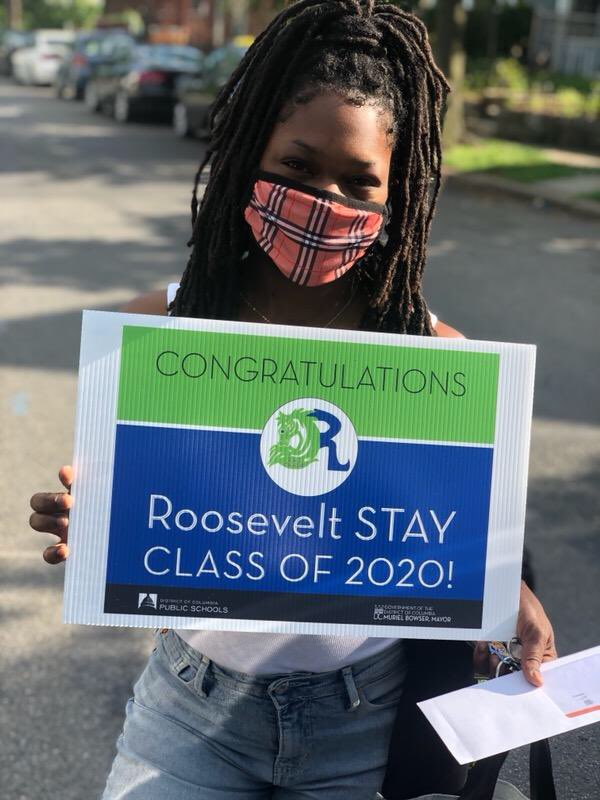 GPSTAYDC's tweet photo. Congratulations to #RSTAY Class of 2020!! 🎊🎉🎊🎉🎊 Our administration and staff surprised our students with their caps, gowns and a few gifts to celebrate their achievement!!! #Classof2020 #STAYSTRONG #STAYREADY @DCCollegeCareer @DCPSChancellor https://t.co/zMoG8GjCtF