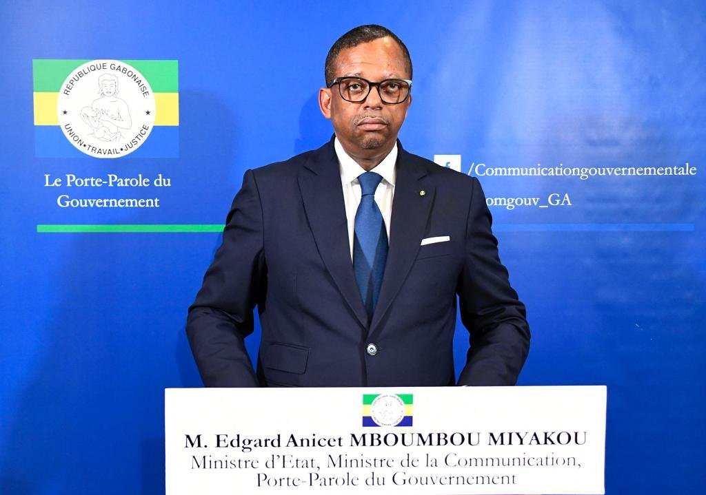 Comgouv tweet media
