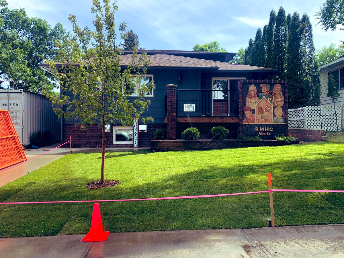 LMTLandscaping's tweet photo. @LMTLandscaping is honoured to have done the landscaping at the @RMHCCanada in Medicine Hat. #medhat #rmhc #landscaping https://t.co/Hp7jcW7MmZ
