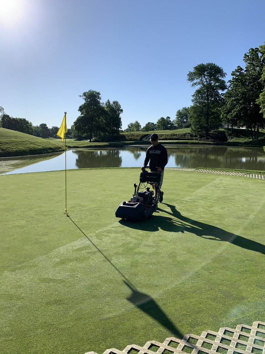 CovertBilly's tweet image. One month until we host back to back PGA tournaments ⛳️🏌🏽 #dialedin #workday #thememorial