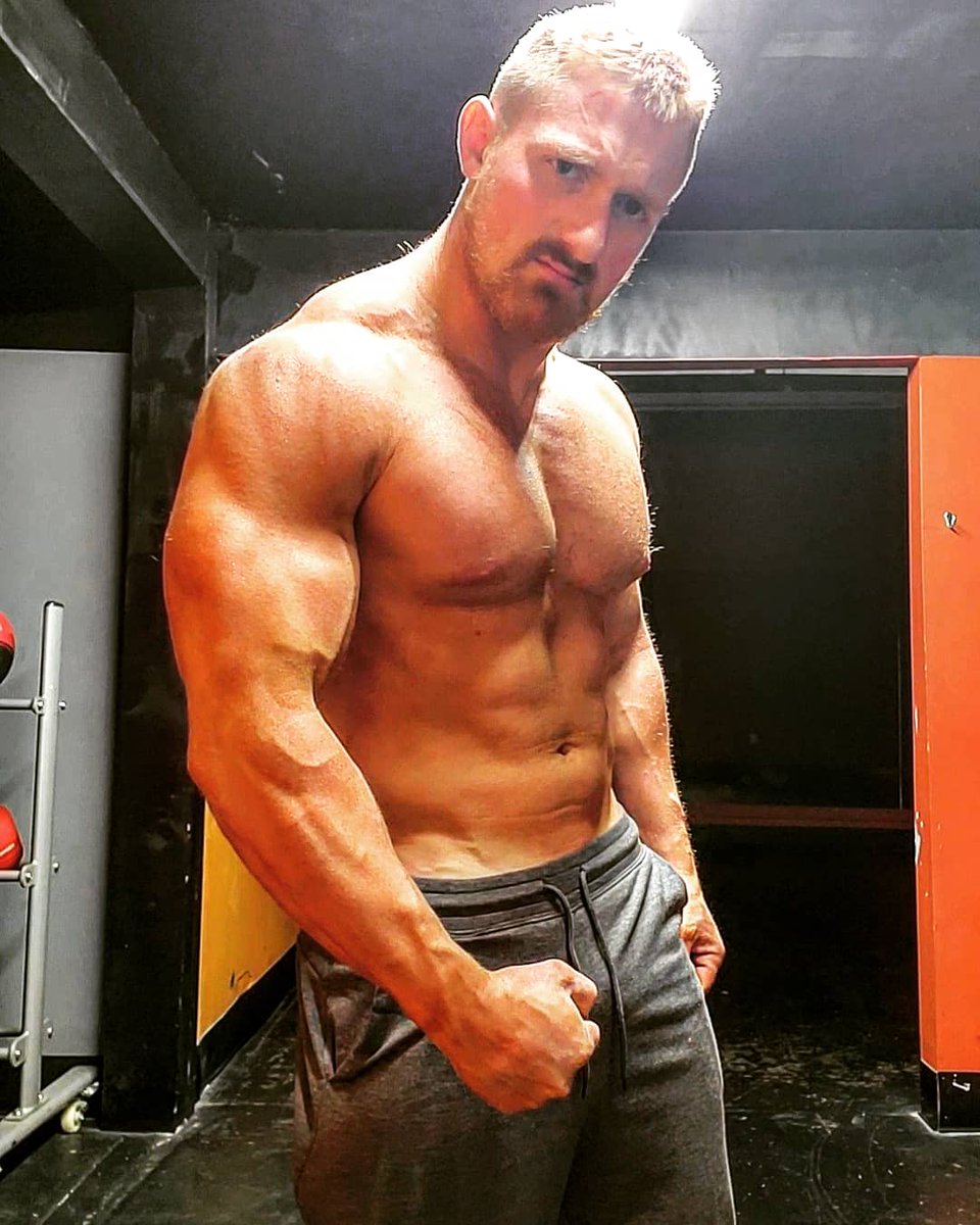 theirondemon's tweet image. Grind and then grind harder, then when you reached your goal. Make another and keep going 
#irondemon #shanemercer #Nolimits #powerlifting #weightlifting #olympicweightlifting #weightlifting #olympic #bodybuilding #barbell #physique #npc #strength #shred