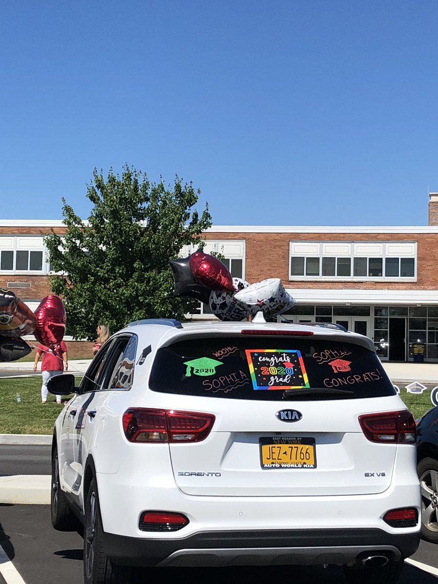 BethRoemerIT's tweet photo. What a beautiful celebration of our fantastic 4th grade students! Every detail was perfect! With their red #stokesstrong t-shirts and Bulldog spirit, every member of the @WeRStokes family enjoyed this spectacular send offโผ๏ธ๐พ๐พ Bulldog hearts were full todayโผ๏ธ https://t.co/Bsr2zQD630