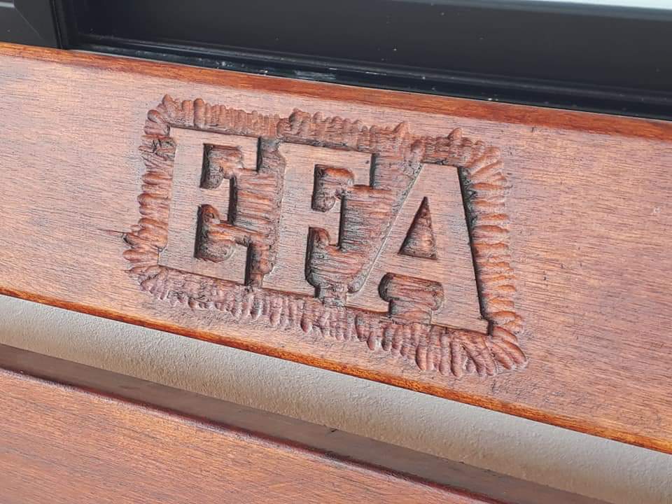 La JDT, realizará un reconocimiento a la Escuela de Oficios EFA; ubicada en la localidad de Tambores.
Se colocará una placa conmemorativa, destacando la labor de capacitación, al esfuerzo y hábito de trabajo de los jóvenes.