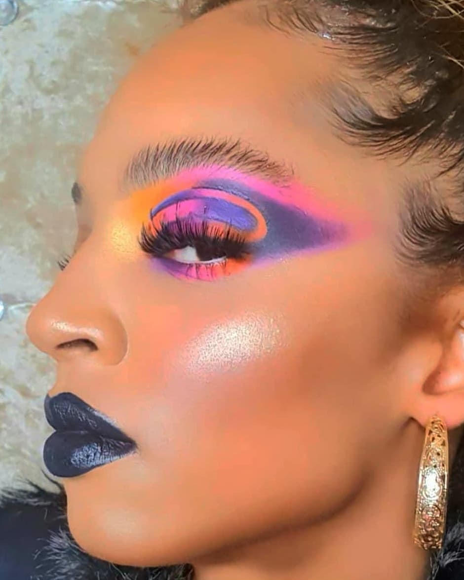 JoleneModern's tweet photo. If i cant do them on eyes il just do them on strips  😍 #mua #ukmua #handmadestriplashes #lashartist #lashspecialist #lashdolls_uk #awardwinner #russianvolume #muasfeaturing https://t.co/NltbxchcYr