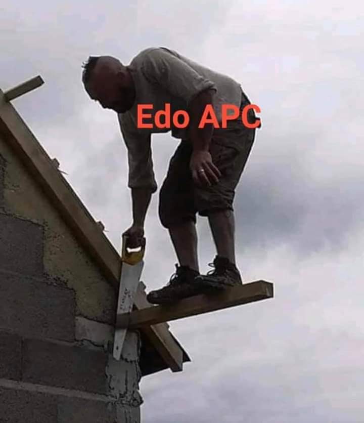 Idriss_Najeb's tweet photo. #Edo2020 #EdoDecides2020 #EdoForPDP π€£ππͺ #CongratulationsEdoPDP
The same Adam Oshi omo ale that preaches against godfatherism is now the one promoting godfatherism. I only pity that desperate pastor called Ize iyammu. He's a serial election loser and he's going to lose again. https://t.co/Xa4l4kPwWF