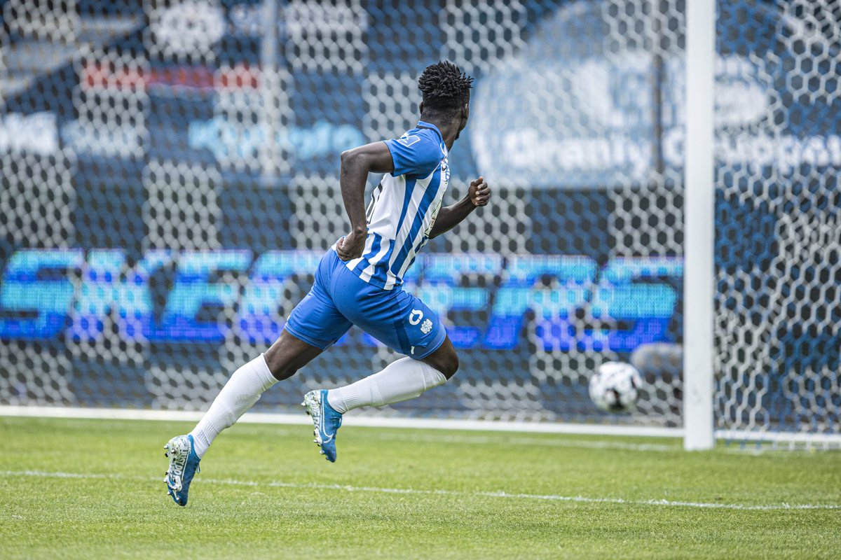 EsbjergfB's tweet photo. 📲 69% af fanstemmerne i EfB-appen gik til @mo_dauda - fortjent Kampens Spiller #efbrfc #sldk https://t.co/O5VlhzDuct