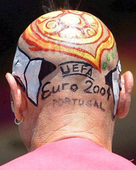 fsfweb's tweet image. Un día como hoy en 2004, iniciaba la XII edición de la Eurocopa con sede en Portugal🇵🇹.

¿Qué recuerdo de esta mágica Euro se ha cruzado por tu mente? 🤔⬇️

#Fútbol #Eurocopa