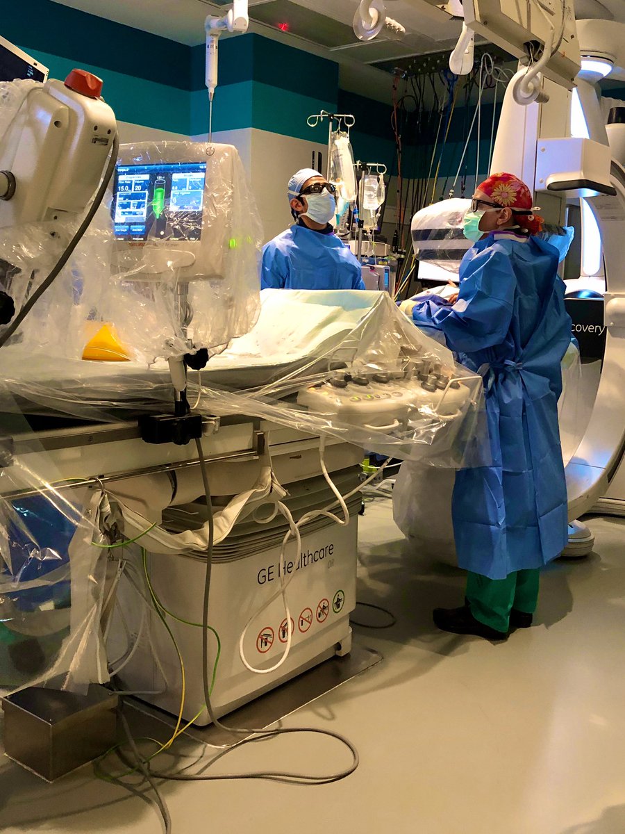 vincenooriMD's tweet photo. Finishing off the week with an inflammatory #AAA treated with #Gore #Excluder #EVAR! Great result with @DrKimberlyMalka here at @MaineMed! #ComprehensiveVascularCare #VascularSurgery #endovascular https://t.co/1vzPNX5k8b