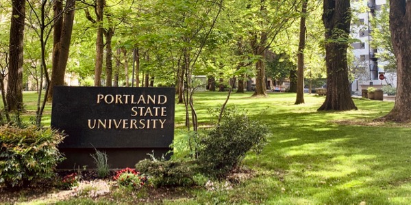 Portland_State's tweet photo. PSU President Percy expresses gratitude and best wishes as spring term ends at Portland State.
"We are a tight community at PSU, making it hard to give up in-person interaction, but you all responded to isolation with innovation." https://t.co/7YBFFEh6Dv
#remoteviks #proudviks https://t.co/nicbJldwtj
