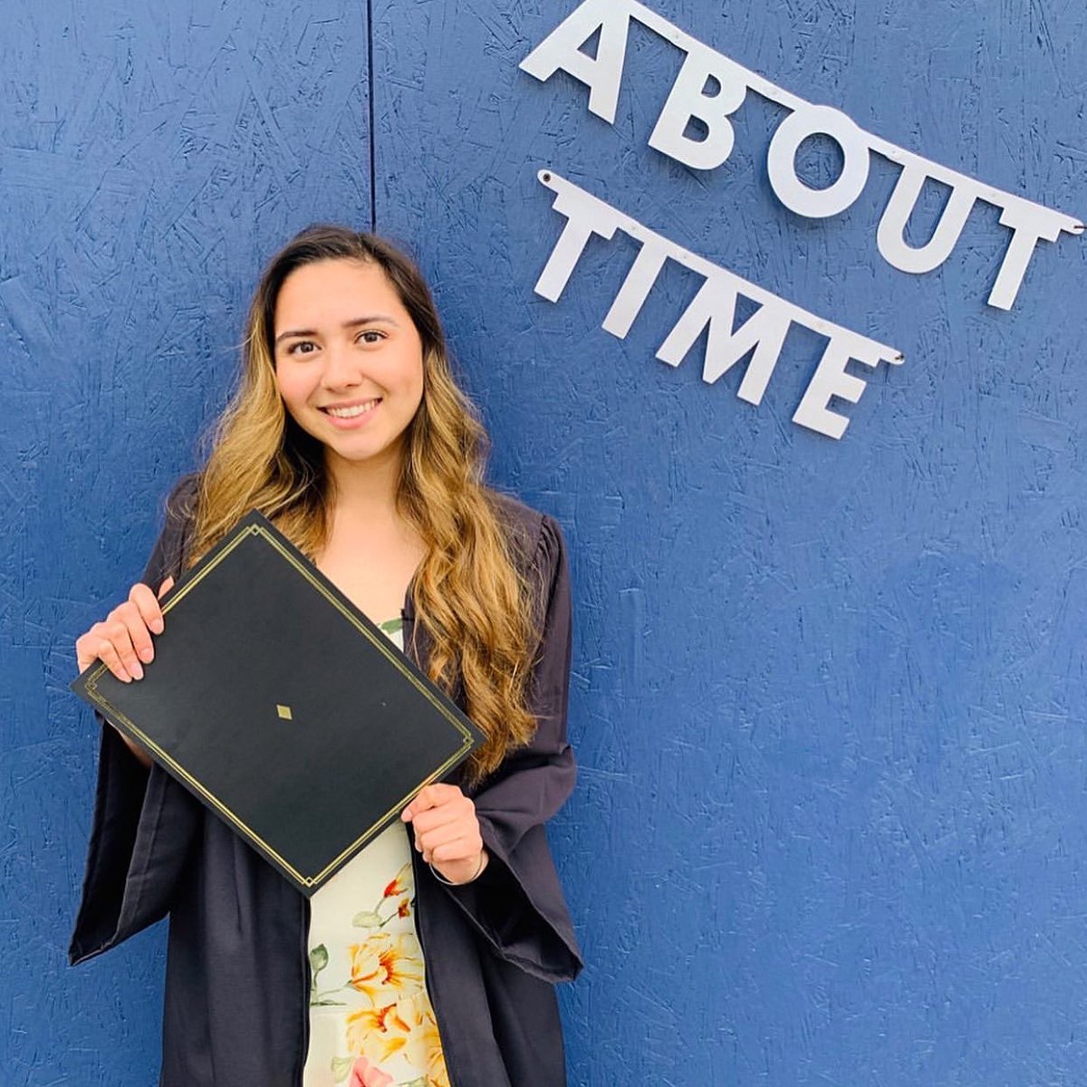WestValleyCC's tweet photo. Congratulations to the Class of 2020. ✨🎓 We look forward to celebrating your accomplishments with you! Please share your photos using the hashtag #WVCGrad2020 for the chance to be featured! #LifeAtWVC https://t.co/sJm7dVXINU