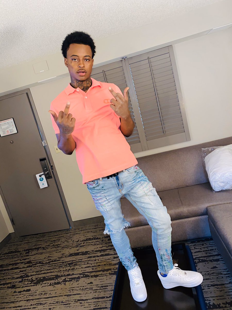 LongLiveNadia_'s tweet photo. I Can’t Wait To Send Dis On JPay To Da Guyz To Show Em How I Been Livin 🥇❤️ #FreeBootUp #FreePri #StoryOfMyLife #HomicideJunkie https://t.co/EhCUYL3b4g