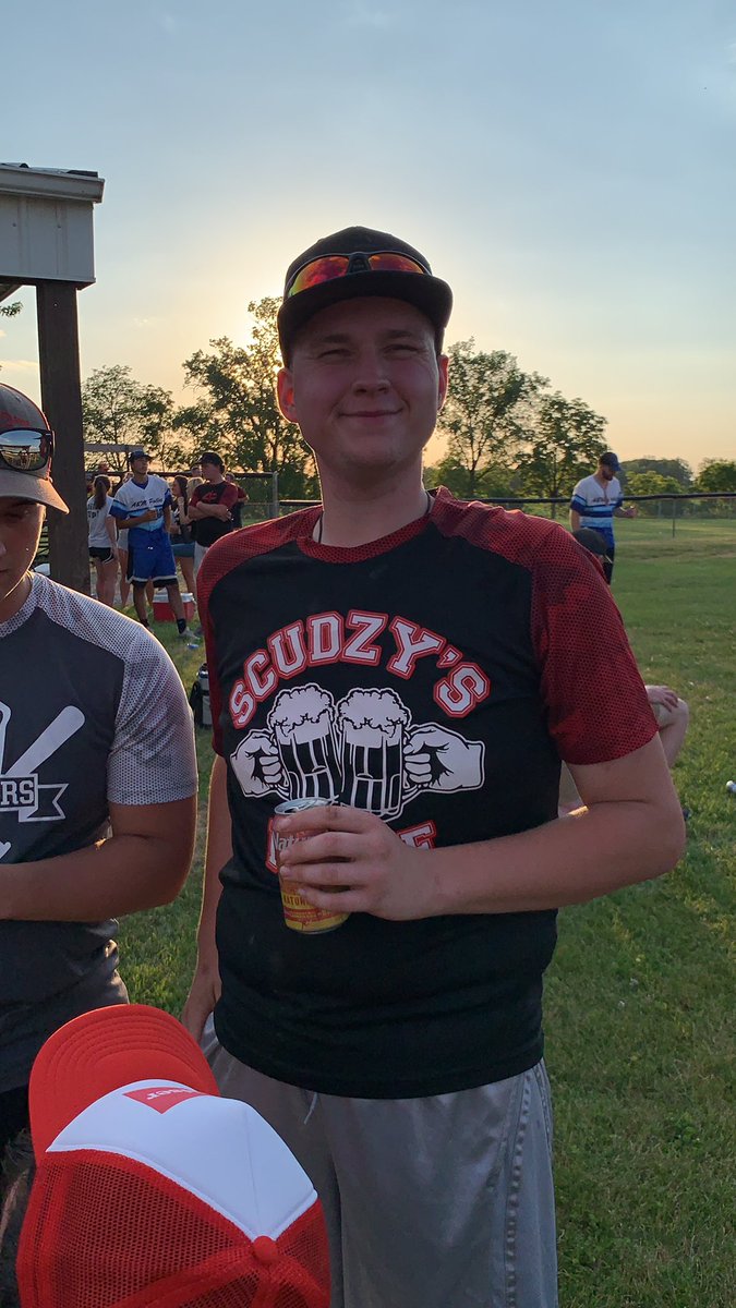 ScudzysS's tweet photo. Breaking news: Scudzy’s secured their first win 3-2 over Scott’s Carry Out at Versailles Tournament! We’d like to give a big thanks to @1997Gates for taking over pitching and securing our first win of the year! https://t.co/Za9i2xBXXQ