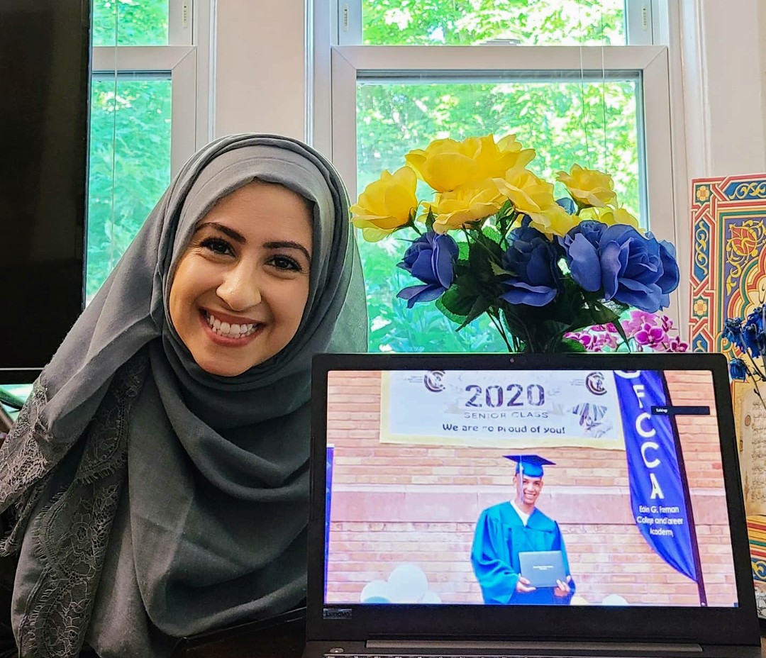 MsMalhas's tweet photo. I was able to snag a few more pics with our grads during the virtual graduation!! 🤗🎓 Congrats Class of 2020!!!  🎓💙💛🐝 #FCCAGrad2020 #ForemanPRIDE (pt.2) https://t.co/tuzh3qKpBK