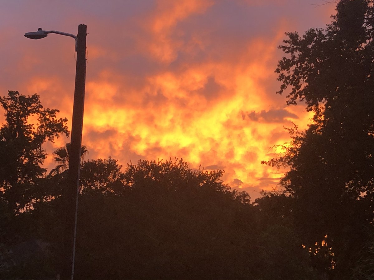 .<a href="/wtocjamie/">WTOC Jamie Ertle</a> Check out this awesome sunset tonight from Wilmington Island!