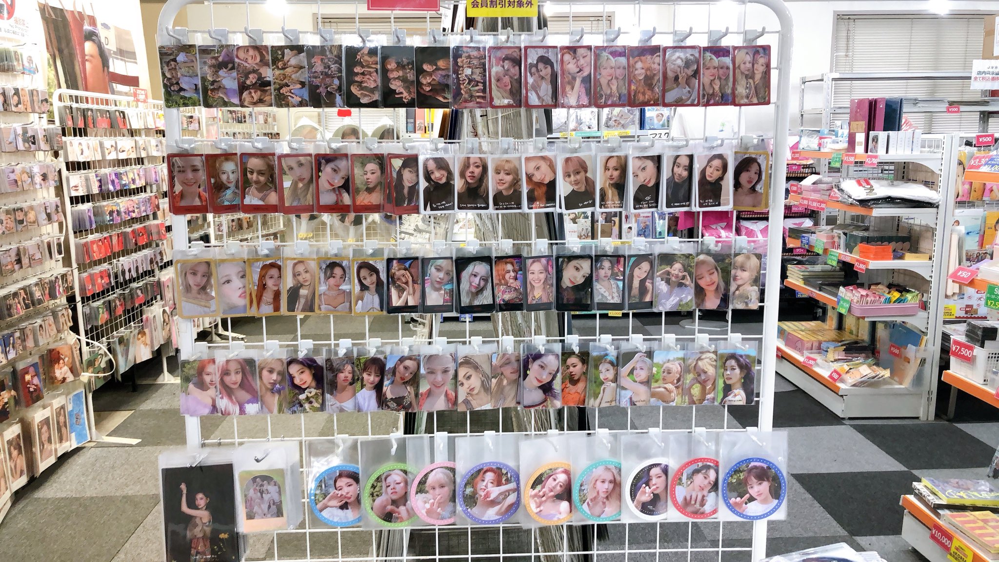✾TWICE✾トレカ　大量まとめ売り　150枚前後　重複有 twiceトレカ｜Yahoo!フリマ（旧PayPayフリマ）