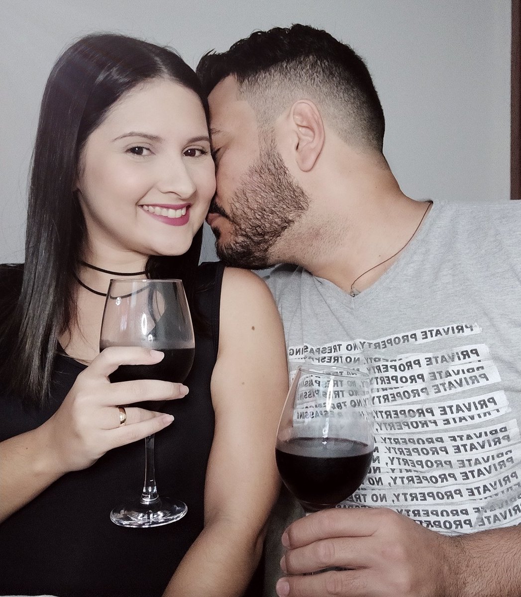 aisabelabsr's tweet photo. Namorando bastante nesse dia ao som de Bruno e Marrone ❤️ #BeMBrahmaLive #LiveBeM https://t.co/SOhGMoaHr3