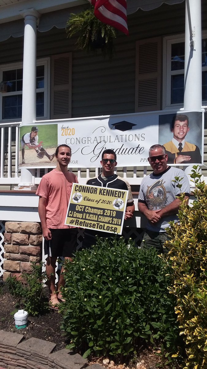 Coach David Drew tweet media