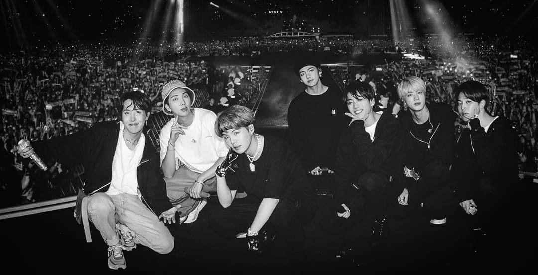 KimbinKimkook's tweet photo. 7 years in this beautiful family💜💜💜borahae💜💜
#방탄소년단 #JHOPE #JIN #JIMIN #JK #BTS7thBday #BTSARMY #BTS #RM #v #SUGA #7ToEnternityWithBTS #7thYearsWithBTS #7ToEverityWithBTS #7thYearsWithOurHomeBTS #7thYearsWithNoMoreDream https://t.co/7ADJ7tB91s