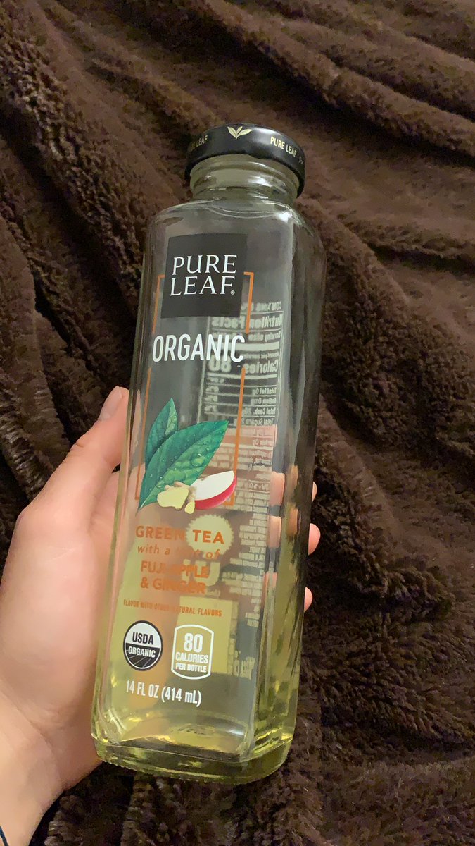 monicaroams's tweet photo. @PureLeaf SO HAPPY YOU MADE GLASS BOTTLES 🤩 NOW I CAN DRINK YOUR TEA WITHOUT THE PLASTIC GUILT 🙌🏻💯 https://t.co/KtbRrzZtbK