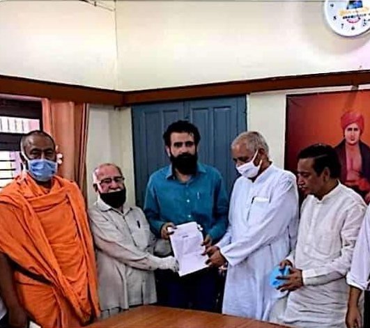 thearyasamaj's tweet image. महर्षि दयानन्द पर लगाए अनर्गल आरोपों के लिए इस पुस्तक के लेखक मनोज दुहन ने अपनी गलती स्वीकारते हुए आर्य समाज से लिखित क्षमा माँग ली। 

लेखक ने माना कि कुछ लोगों के बहकावे में आकर सब अनर्गल आरोप लगाए थे। अब महर्षि दयानंद के बारे में सही जानकारी मिलने के बाद वह आर्य समाज से जुड़ेगा