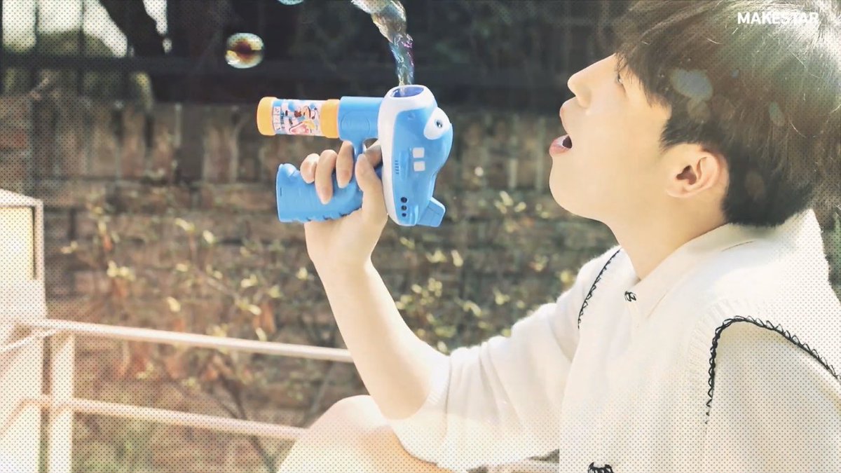 Sirinyyy's tweet image. “ไอ้มินมึงสัญญากับกูได้ป่ะวะ ว่าจะไม่ชอบคนคนเดียวกับเพื่อน”

“เออ กูสัญญา”