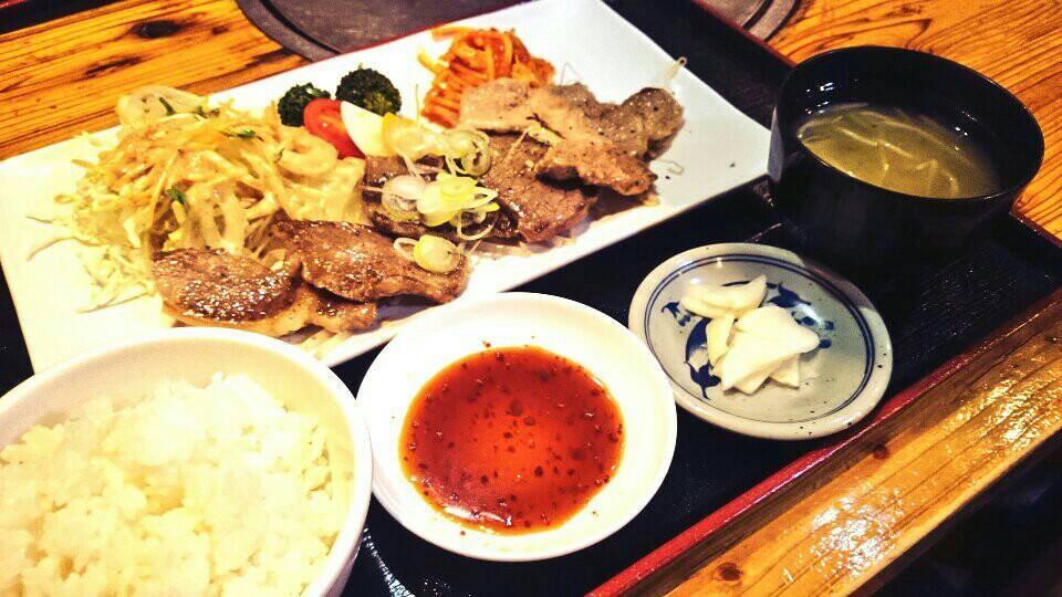 ট ইট র 鳥取なにたべ Tottori Nanitabe 鳥取市 ファーマーズガーデン鳥取牧場村 牧場直営の焼肉 屋さん なんといってもコスパがヤバイ ランチの焼肉定食はなんとワンコイン 日替わり週替わりの焼肉食べ放題は超安値のときも 恐るべし ﾟdﾟ 直営だから