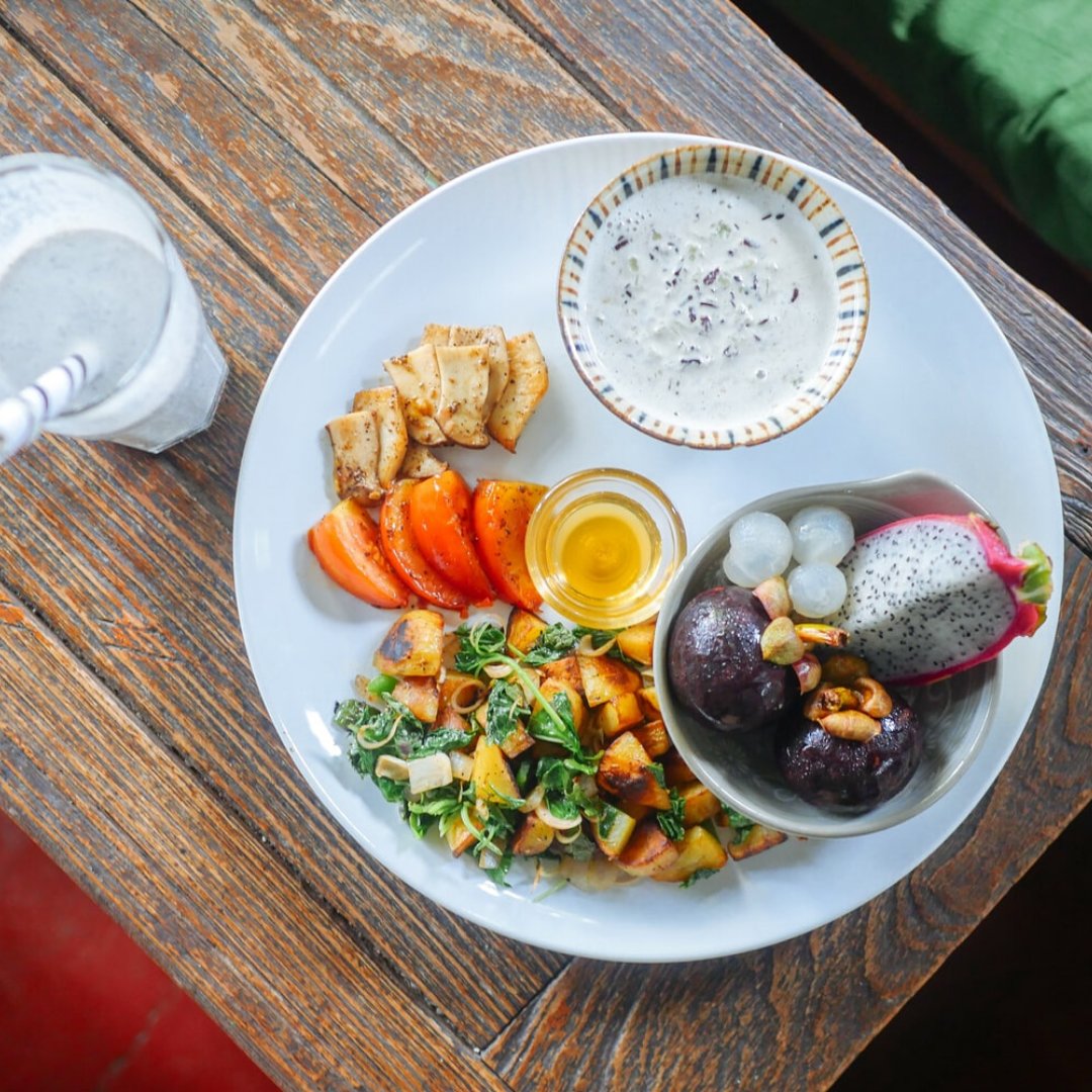 EVAAirUS's tweet photo. Traveling is one of the best ways to excite your taste buds with new and delicious cuisine. Whatโs a cuisine you would like to try?
#evaair #evaairways #flyevaair #iFlyEVA #TravelwithEVA https://t.co/OxJB1mRPLS