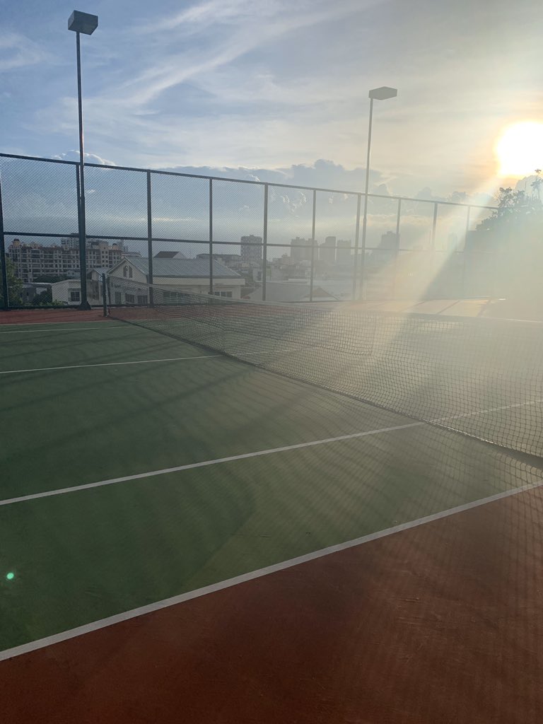 AngelssBecky's tweet photo. Goood morning❤️🎾 Another day of Tennis today its very sunny!! Whats everyones plans today stay safe ily🙈 https://t.co/JUSHSH1uw9