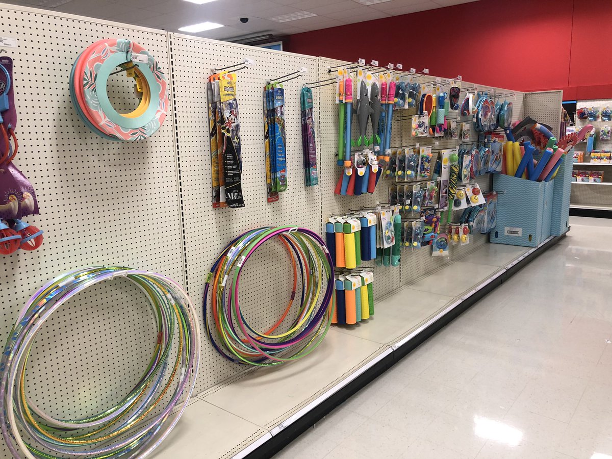 TheTargetBrian's tweet image. 1842 We finally got to clean up mini seasonal.
#brand4daze.                                           #superflex.                                                  #keepitkrispy @palayeva @Audrey_Och @RachelH1842