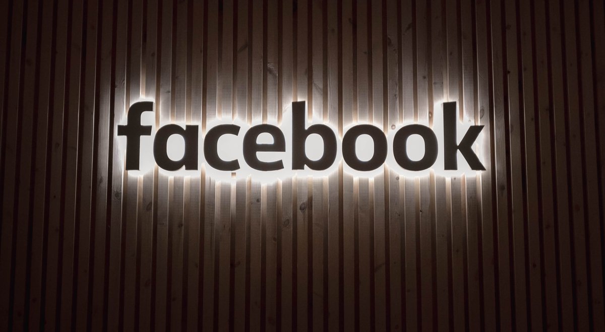 rezz_tech's tweet photo. Utilizing Facebook for your business. 

https://t.co/SJKGuip058

#rezztech #rezztechinc #Facebook #SmallBusiness https://t.co/a8f77q696h