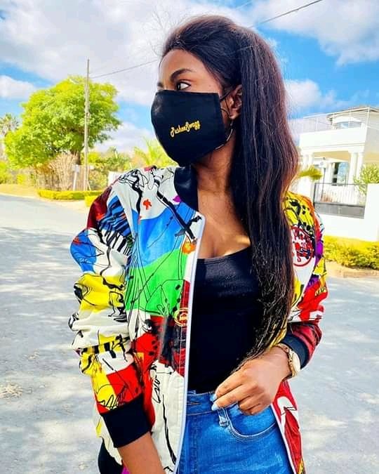 pusheeswagg's tweet photo. @Nthapeleng__ @MaXhosaAfrica @TshepoJeans @TshepoTsala @therichmnisi PusheeSwagg 0797147612 https://t.co/DT9ai3O5z2