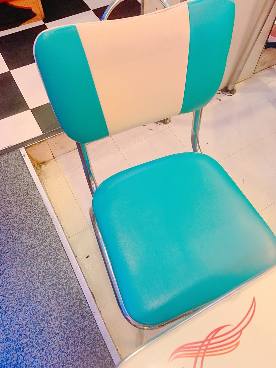 paseri__0's tweet photo. 噂のダイナーなハンバーガー屋さん🍔 https://t.co/51AIdBc97K