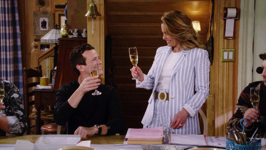 SteveAndDJ's tweet photo. DJ: Cheers. See? I went one whole minute without thinking of you guys moving out. ๐ฅ๐ข #FullerHouse #Steej https://t.co/2dyOgE87ew