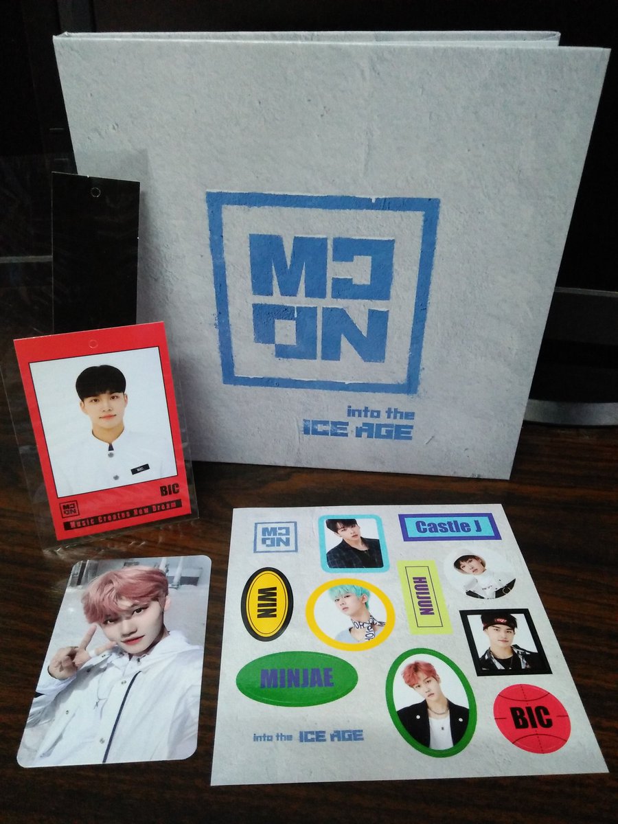 winminhui's tweet photo. got my mcnd into ice age album!!! thank you so much @GotchuMarketPH for the go and freebies!!! ๐ญ๐๐ https://t.co/hlBnlOKJOo