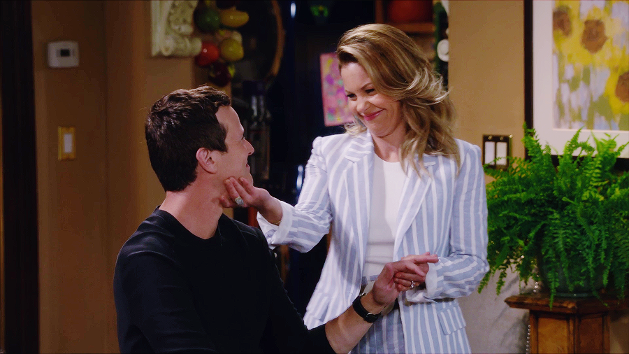 SteveAndDJ's tweet photo. DJ: Just promise me you'll show up to the wedding next week with both hands. #Steej #FullerHouse https://t.co/6TrgSfjtav