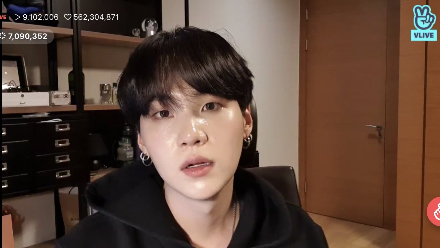 Imeix 今日はこの髪型をオーダーするつもりなのですが 馴染みの美容師さんに誤ってお宝カメラロールをぶちまけることがないように予め別に用意しました Bts Twt Bts Suga 슈가 T Co Akgnpv1qif Twitter