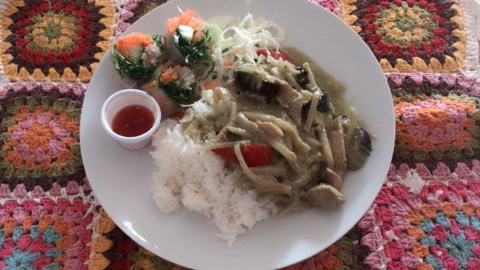 スパイスマーケットさんの緑のカレーをUber Eatsした！タイ米のいい香りに感激しながら、お家で本格タイ料理をいただいてます！ごちそうさまでした（^人^） #スパイスマーケット #ubereats https://t<a href="/tag/%E3%82%B9%E3%83%91%E3%82%A4%E3%82%B9%E3%83%9E%E3%83%BC%E3%82%B1%E3%83%83%E3%83%88"class="tags">#スパイスマーケット</a><a href="/tag/ubereats"class="tags">#ubereats</a>