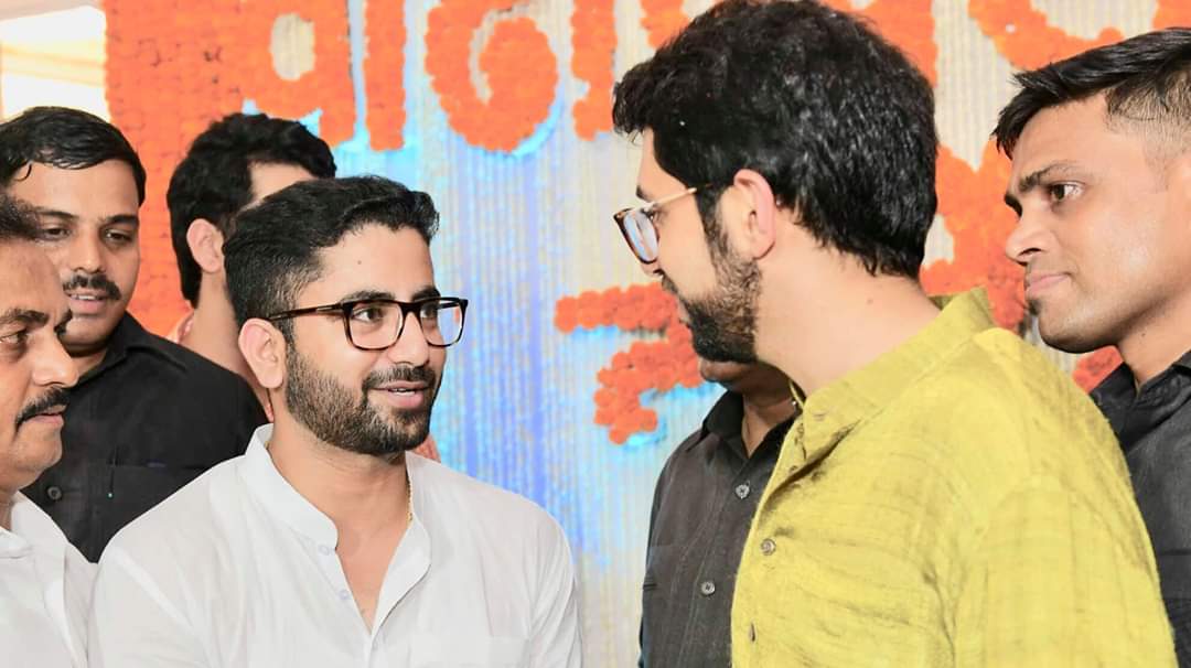AmitMane2111's tweet photo. #YOUTH_LEADER
@AUThackeray
युवासेनाप्रमुख ते मंत्रीमहोदय महाराष्ट्राचे युवापर्व आदित्यसाहेब ठाकरे यांना वाढदिवसाच्या हार्दिक शुभेच्छा.!💐🚩
@KRGAIKWAD
#shivsena #yuvasena #umerga #lohara #HBD
@the_yuvasena https://t.co/6f33GFBxnu