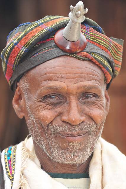 A thread on castration during Adwa:The practice of genital mutilation in the Oromo culture was done to prove a warrior vanquished his enemy. The mutilated trophy was placed on the forehead as proof. This practice is still glorified in the cultural attire of the Oromo today.