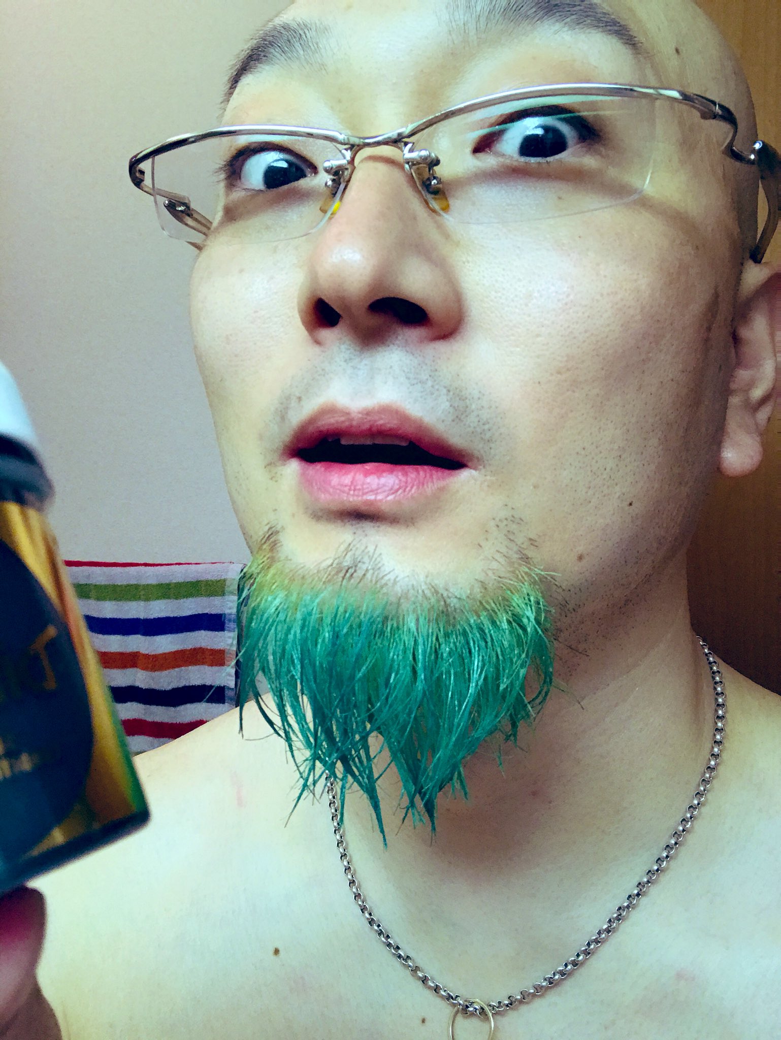 べっち 恋のt K O Pa Twitter 久しぶりに髭染め 昨年gacharic Spinのアンジェリーナに教えてもらった染粉を買って染めてみた 雰囲気変えて今回は緑 豆色 ずんだ色 べっち 恋のt K O Pa Twitter 久しぶりに髭染め 昨年gacharic Spinのアンジェリーナに教えてもらった染粉を買って染めてみた 雰囲気変えて今回は緑 豆色 ずんだ色