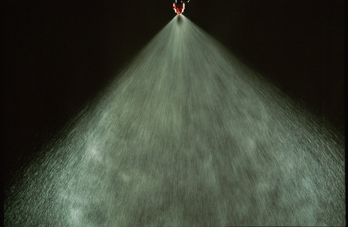 nozzle_guy's tweet photo. It's tempting to use fine sprays and low water volumes to improve sprayer productivity.

But don't do it.

It's not good for Ag. 

https://t.co/f1DQQCHwpu

#Sprayers101
#Spray20 https://t.co/9IIy4BaJoT