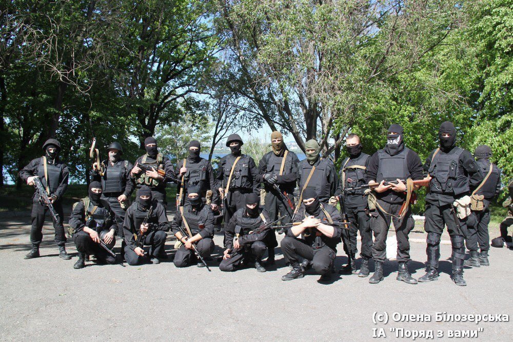 azov_media's tweet photo. Вітаємо з шостою річницею звільнення Маріуполя!

6 років тому відбулась одна з найзначущих перемог українських військових над проросійськими терористами. Цього дня близько п’ятої години ранку батальйон «Азов» здійснив операцію зі звільнення Маріуполя.

https://t.co/zsmlKj9QHG https://t.co/8hgrWzmQrh