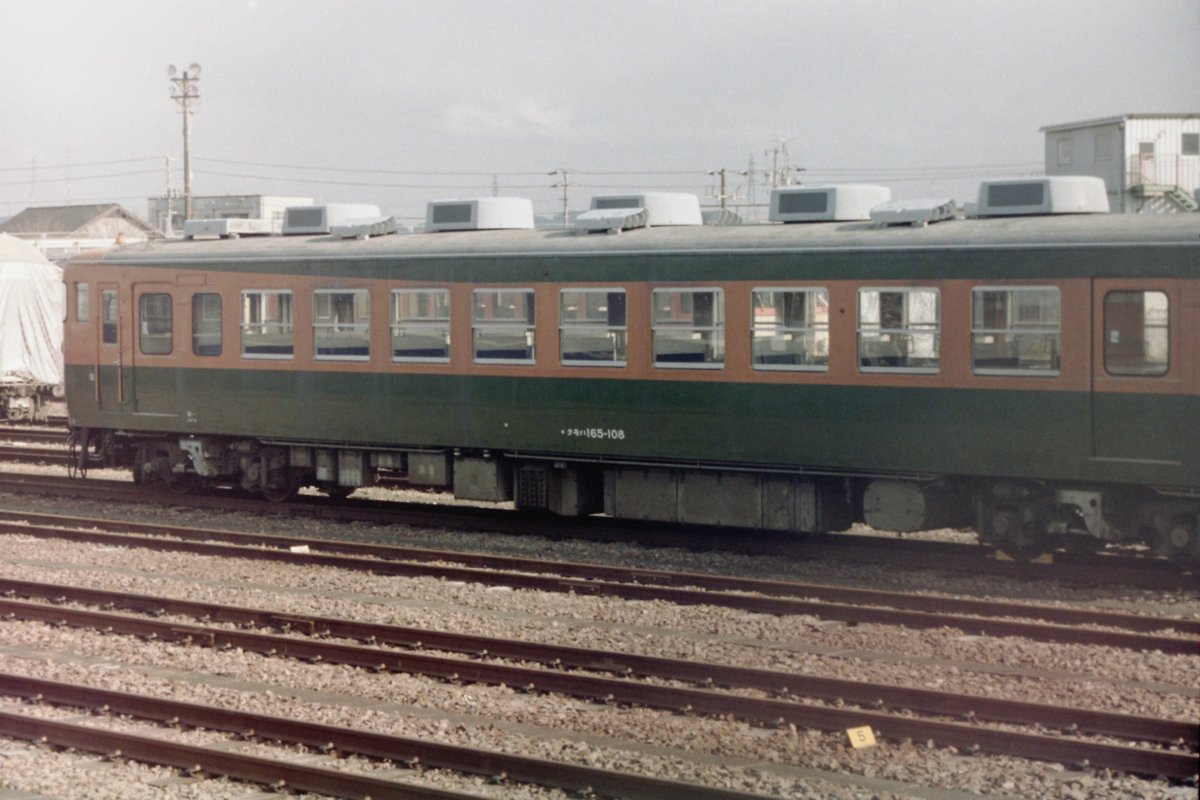 旧 در توییتر 美濃太田に留置されていた Jr東海の保管車両の群れ 写真の車両のうち現存しているのは リニア鉄道館に収蔵され たクモハ165 108ぐらいか クロ381 11も収蔵はされたが 結局解体の憂き目にあった