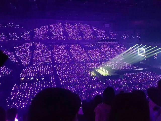Starry_script's tweet photo. The most magical colour that you gave a beautiful meaning to. 
#PurpleTwitter #7ToEternityWithBTS https://t.co/K0UL6r3ZG0