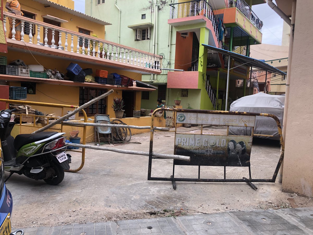 DhanushShetty_'s tweet photo. This is how BBMP containment zone looks like .! No BBMP officials, No guards , No Police . People are roaming around. It’s ward 55, Devasandra, KR Puram. Need immediate action @BBMPCOMM @BBMP_MAYOR @CPBlr https://t.co/LXrjsCqCrf